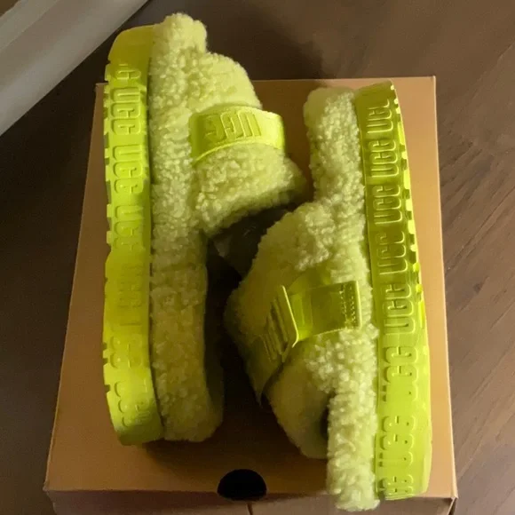 UGG Fluffia Slide - Picture 3 of 4